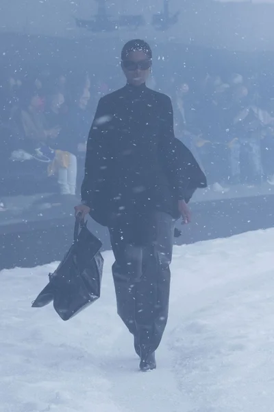 Look 53